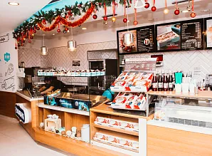 Барная стойка для кафе-пекарни CINNABON на Васильевском острове Фото 3