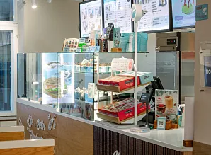 Барная стойка для кафе-пекарни Cinnabon на Сенной площади в Санкт-Петербурге Фото 21