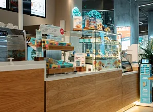 Барная стойка для кафе-пекарни Cinnabon в ТРК Прометей Фото 16
