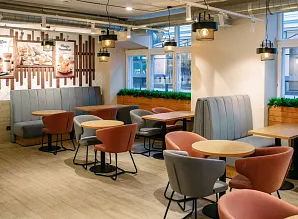 Барная стойка для кафе-пекарни Cinnabon на Сенной площади в Санкт-Петербурге Фото 18