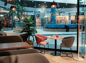 Барная стойка и мебель для кафе-пекарни Cinnabon в Санкт-Петербурге Фото 18