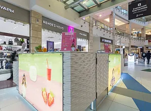 Островная барная стойка для бара SHAKE UP в ТЦ Метрополис Фото 3