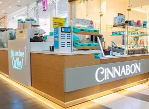Барная стойка и мебель для кафе-пекарни Cinnabon в ТРЦ «Галерея» в Санкт-Петербурге Фото 6