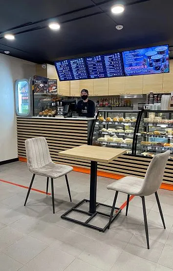Мебель для кофейни Bodro сoffee на Рочдельской улице