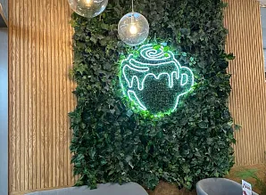 Производство барной стойки и нестандартной мебели для кафе-пекарни Cinnabon в ТРК Мозаика Фото 11