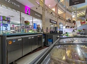 Островная барная стойка для бара SHAKE UP в ТЦ Метрополис Фото 13