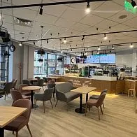 Барная стойка и мебель для кафе-пекарни Cinnabon в Казани