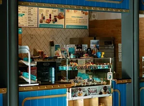 Барная стойка для кафе-пекарни Cinnabon в ТРК Vokzal 1853 Фото 9