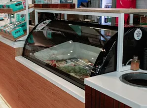 Барная стойка и мебель для кафе-пекарни Cinnabon в ТРЦ Экопарк в Санкт-Петербурге Фото 18