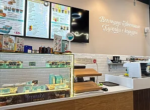 Барная стойка для кафе-пекарни Cinnabon в ТЦ "Небо" Фото 3