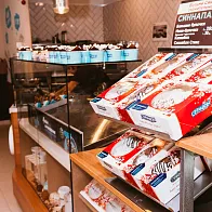Барная стойка для кафе-пекарни CINNABON на Васильевском острове