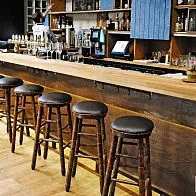 Мебель для паба Rocky’s pub and kitchen на Баррикадной