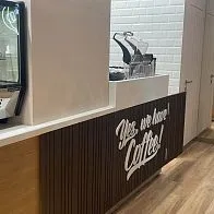 Барная стойка и мебель для кафе-пекарни Cinnabon в Ростове