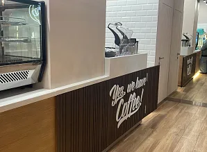 Барная стойка и мебель для кафе-пекарни Cinnabon в Ростове Фото 3