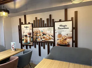Производство барной стойки и нестандартной мебели для кафе-пекарни Cinnabon в ТРК Мозаика Фото 20