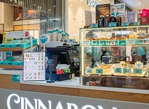 Барная стойка и мебель для кафе-пекарни Cinnabon в ТРЦ «Галерея» в Санкт-Петербурге Фото 5