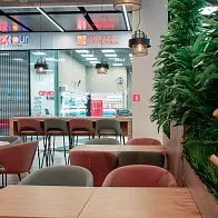 Барная стойка и мебель для кафе-пекарни Cinnabon в ТРЦ Экопарк в Санкт-Петербурге