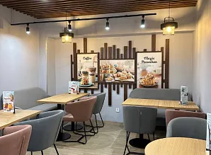 Производство барной стойки и нестандартной мебели для кафе-пекарни Cinnabon в ТРК Мозаика Фото 19