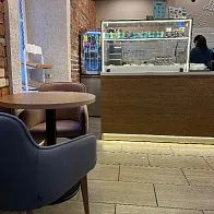 Барная стойка и мебель для кафе-пекарни Cinnabon в Москве
