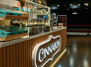 Барная стойка для кафе-пекарни Cinnabon в ТРК Меркурий Фото 13