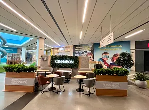 Барная стойка и декор для кафе-пекарни Cinnabon в ТРЦ «МЕГА Химки» Фото 14