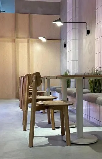 Мебель для кофейни Bodro сoffee на Дербеневской набережной