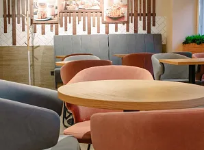 Барная стойка для кафе-пекарни Cinnabon на Сенной площади в Санкт-Петербурге Фото 13