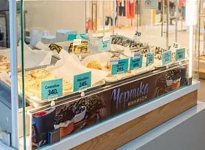 Барная стойка и мебель для кафе-пекарни Cinnabon в ТРЦ «Галерея» в Санкт-Петербурге Фото 10