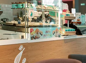 Барная стойка и мебель для кафе-пекарни Cinnabon в ТЦ Жемчужная Плаза Фото 30