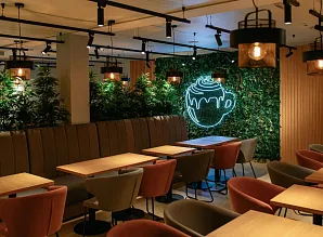 Барная стойка и мебель для кафе-пекарни Cinnabon на Среднем проспекте В.О. Фото 10