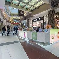 Островная барная стойка для бара SHAKE UP в ТЦ Метрополис
